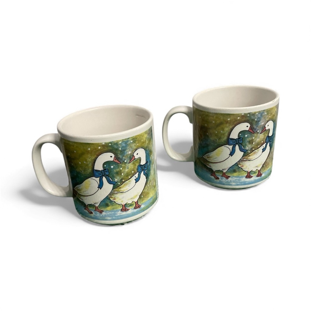 Vintage Winter Goose Mugs - Set of 2